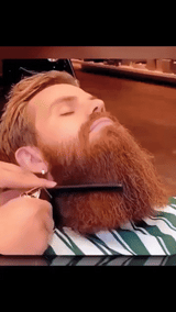 🧔⚡ Mini Portable Electric Shaver – Power in Your Pocket!